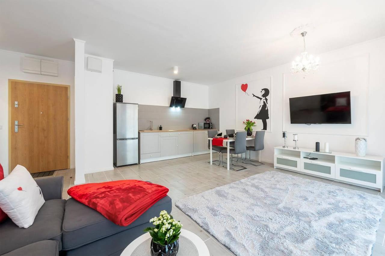 Banksy Apartment - Ilumino Лодзь Экстерьер фото